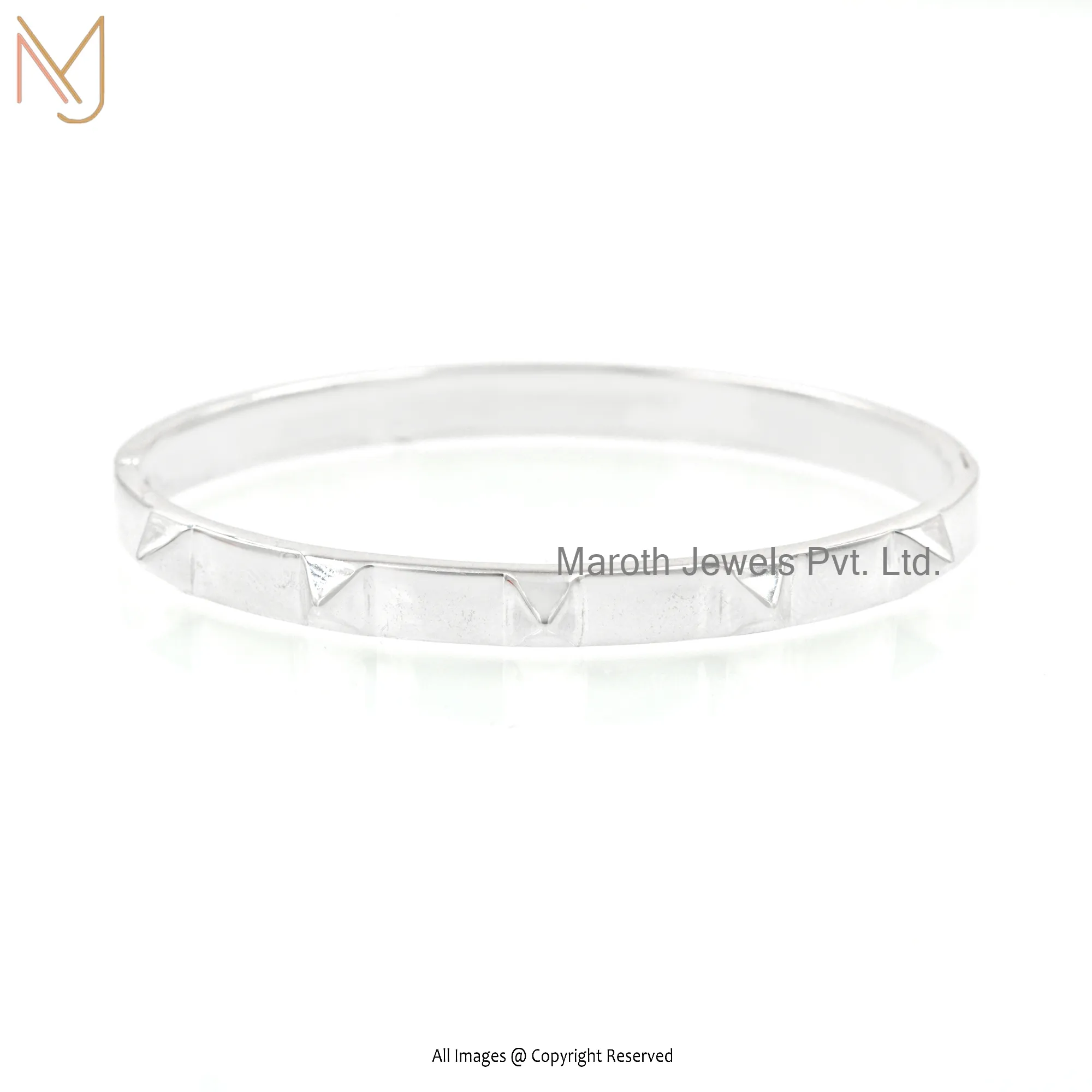 925 Silver White Gold Plated Square Pyramid Rivet Bangle Jewelry Supplier